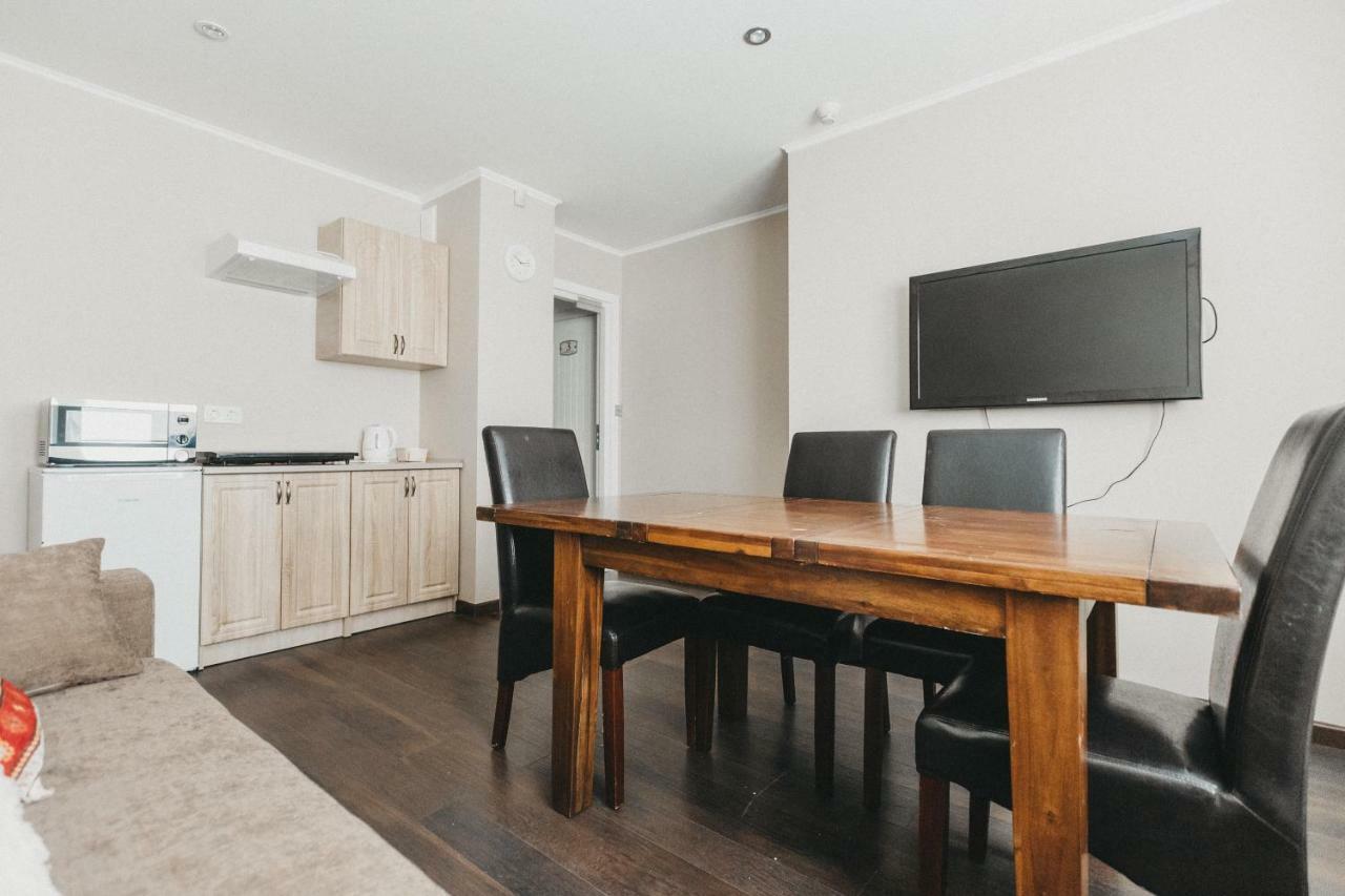 Chelsea Apartments Рига Экстерьер фото